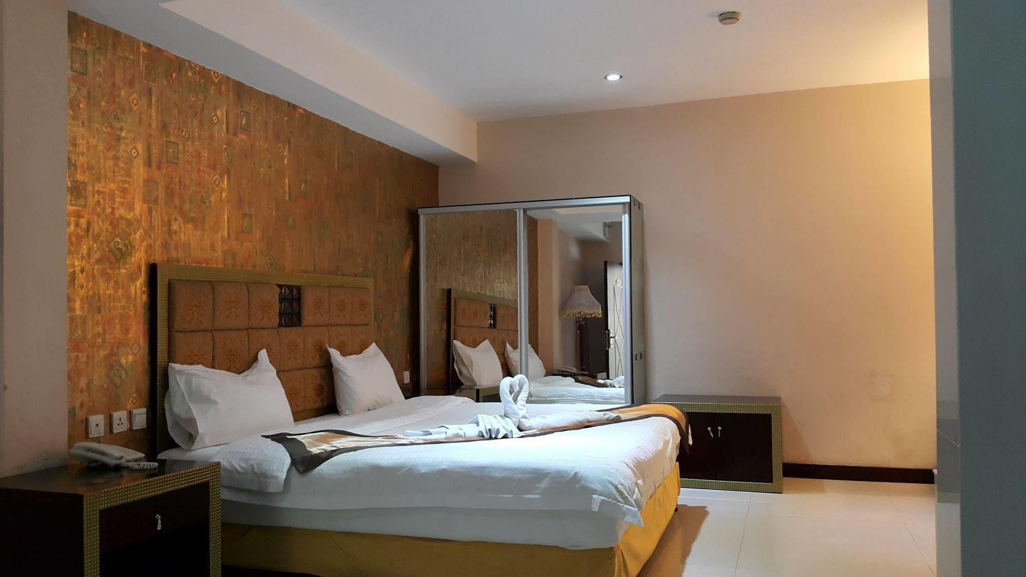 The Privi Suites Pattaya Extérieur photo