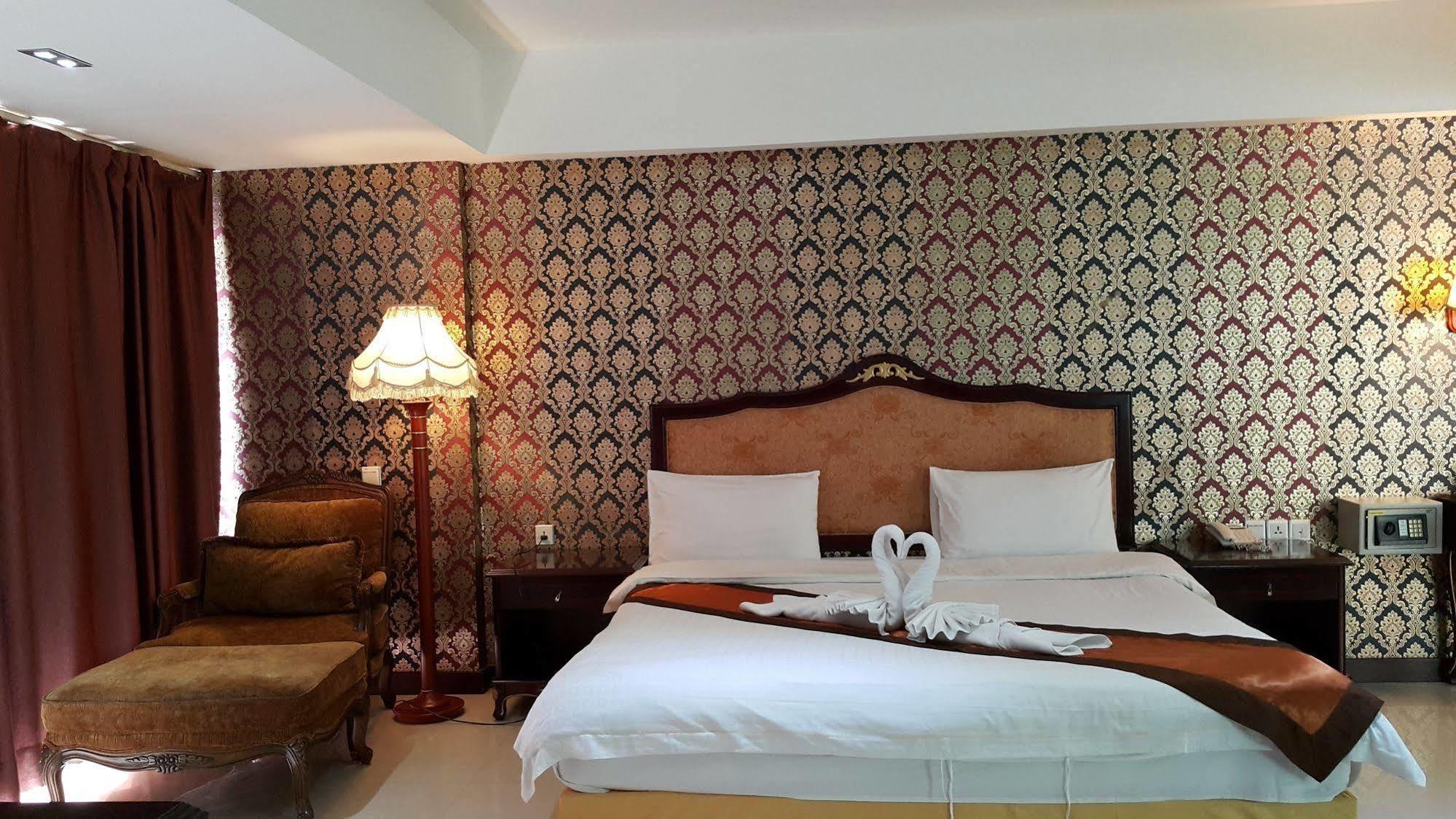 The Privi Suites Pattaya Extérieur photo